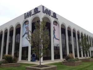 Lee Jeans store exterior