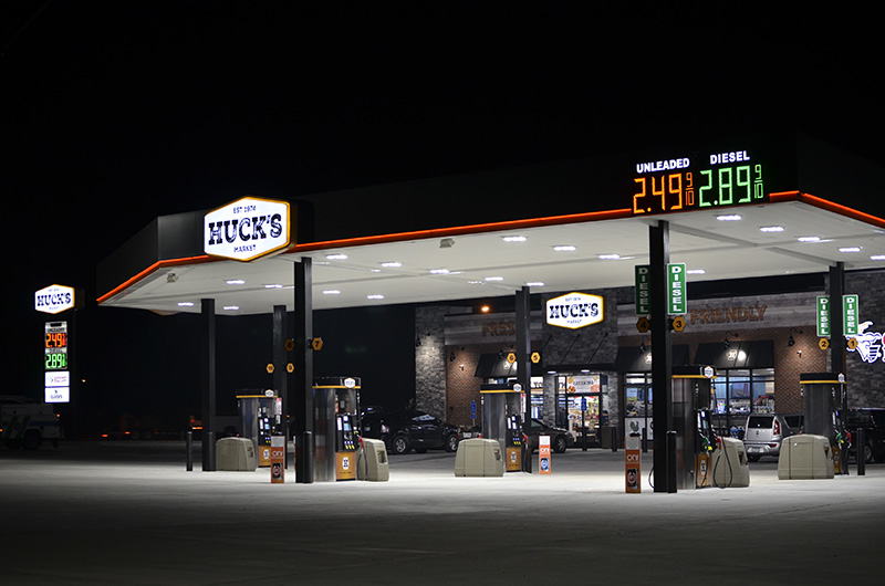 Huck's forecourt