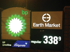 Logo Design Creates Brand Identity for New Store Concept